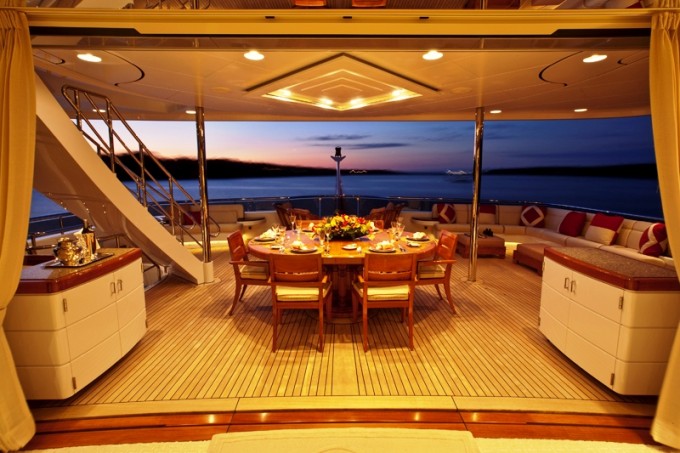 Blue Moon -  Aft Dining